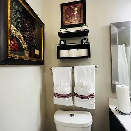 Getaway! Book Now! In The Heart Of Dallas! Great Location! Exterior photo