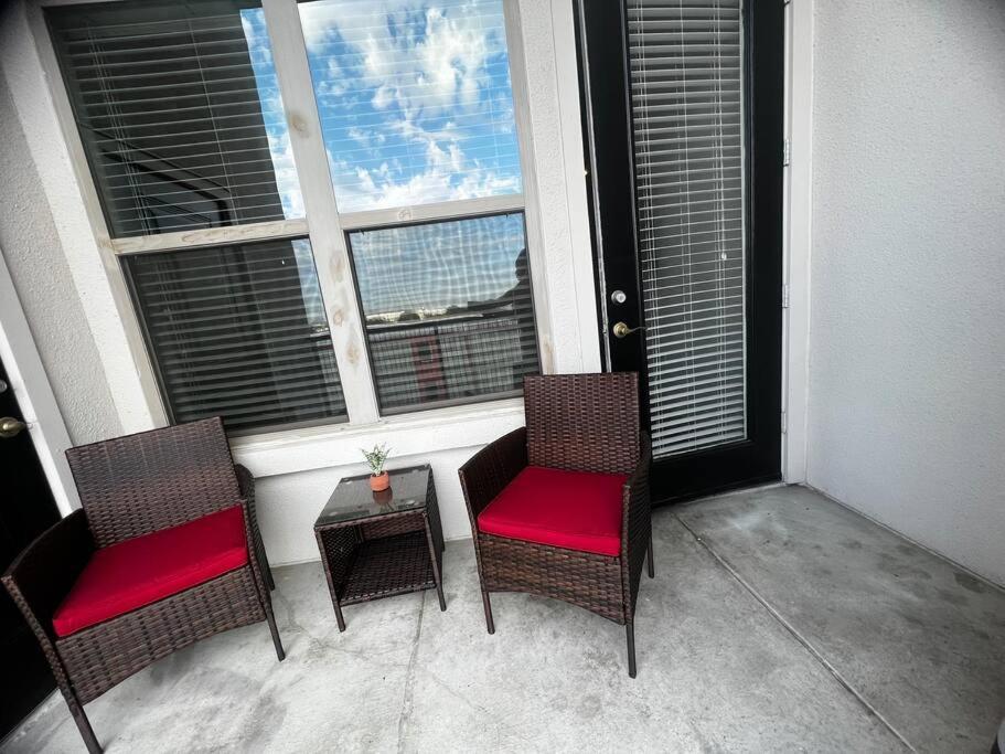 Getaway! Book Now! In The Heart Of Dallas! Great Location! Apartamento *